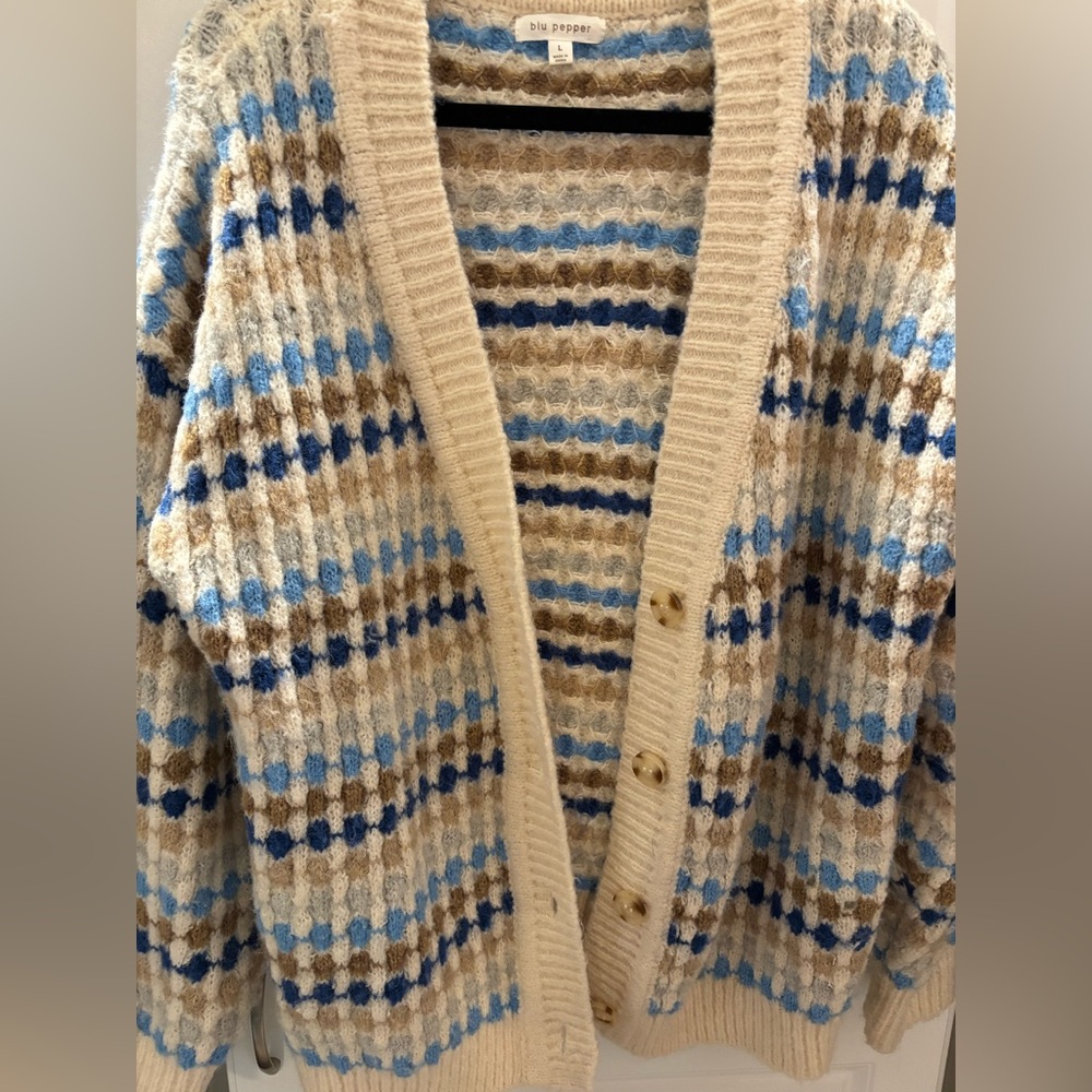 Blu Pepper Diamond Print Button Front Cardigan - Large - Picture 8 of 9